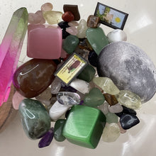 Load image into Gallery viewer, crystal confetti scoop example
